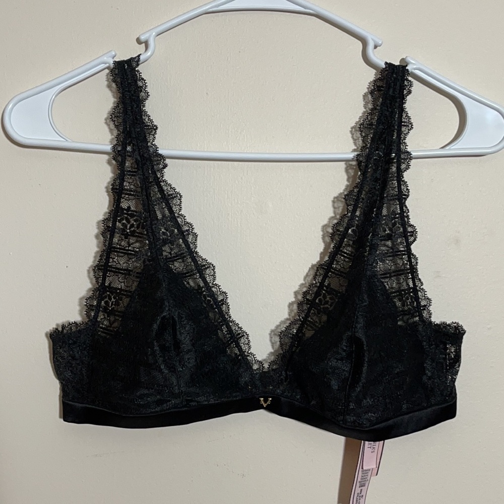 NWT Victoria’s Secret Elongated Lace Bralette - Picture 2 of 8